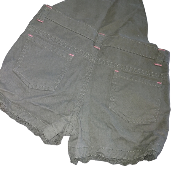 Girls Short Romper size 5T with sparkling Rhinestones on buttons! - Picture 12 of 12